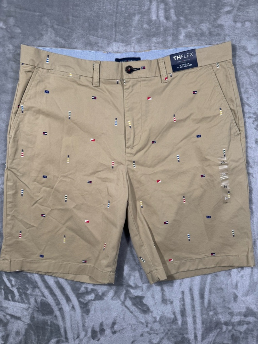 New Tommy Hilfiger THFLEX Short Mens 36x9 Khaki Chino Flat Lighthouse Flag Print